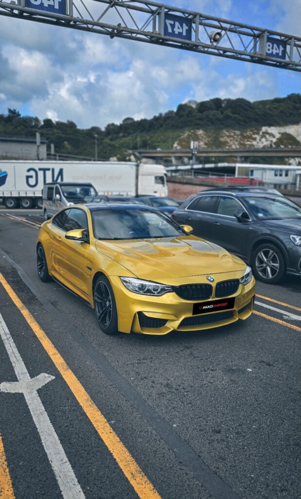 Import BMW M4 Bordeaux