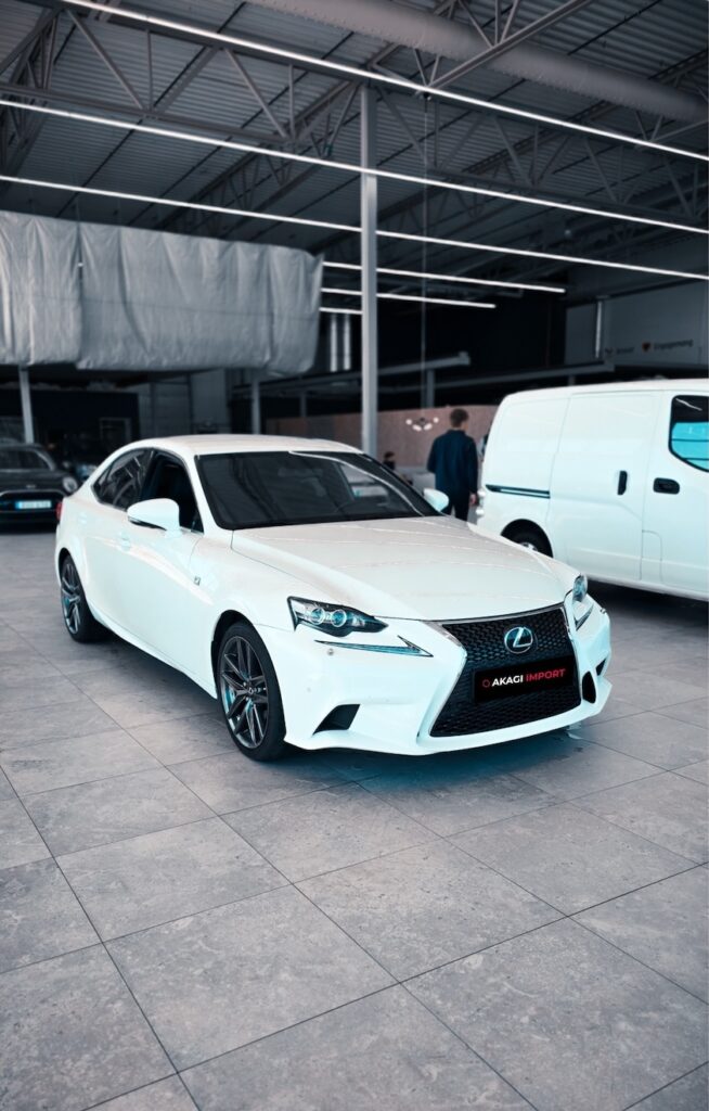 Import Lexus is250 Lille